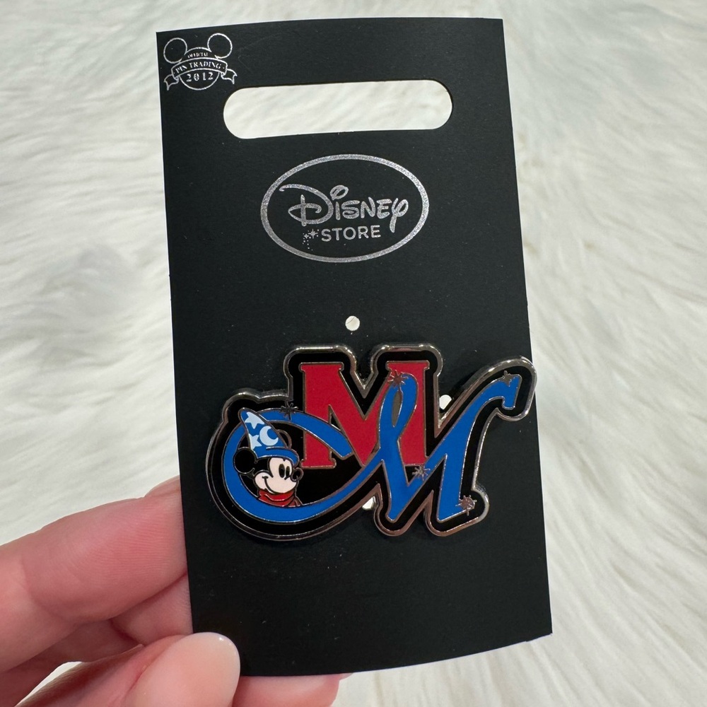 Mickey Mouse Sorcerer apprentice Disney Store Cast Member Mission Magic Pin NWT